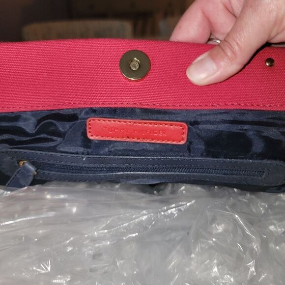 Tommy Hilfiger Lobster Canvas Multipocket Medium Iconic Tote Handbag NWT Rare - Picture 5 of 10